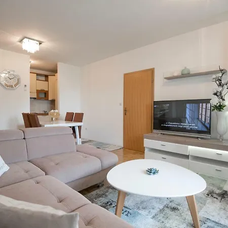 Comfortable Cozy 스플리트
